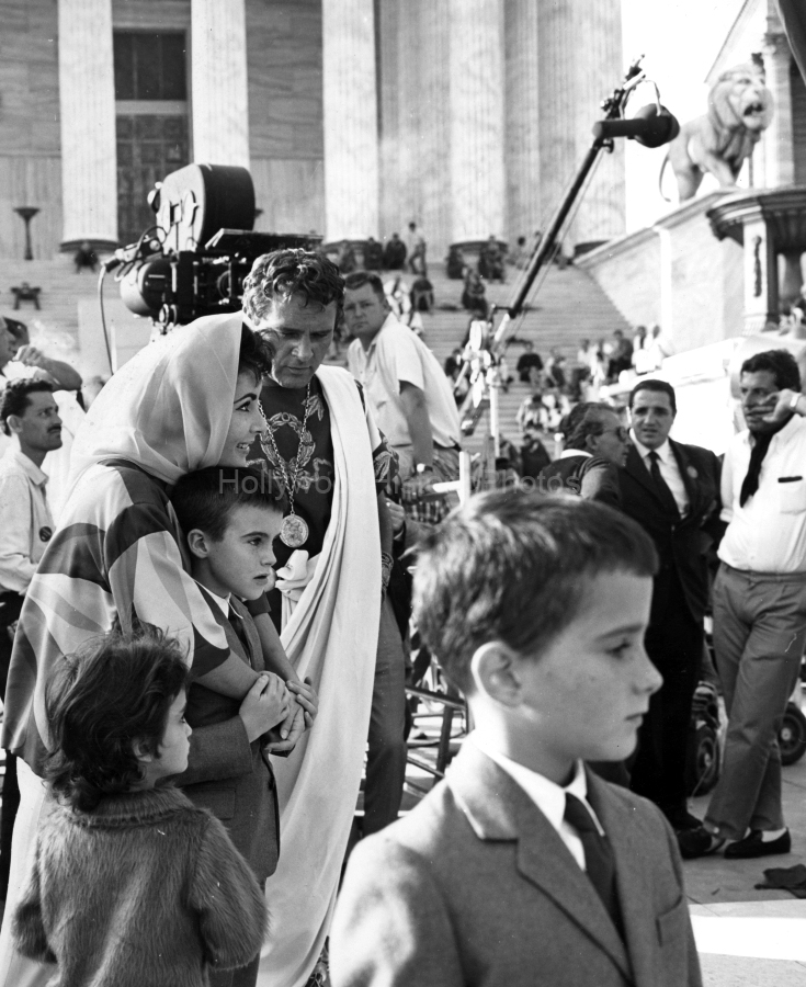 Elizabeth Taylor 1963 WM.jpg